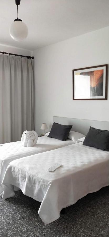 Hostal S'Algaret Fornells  Exteriör bild
